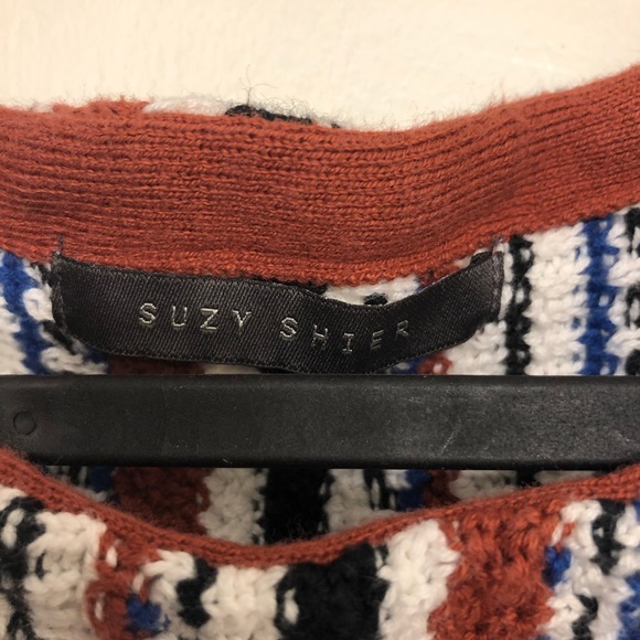 Suzy Shier Top - Picture 5 of 5